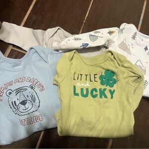 Long sleeve onesie bundle size 0-3 months